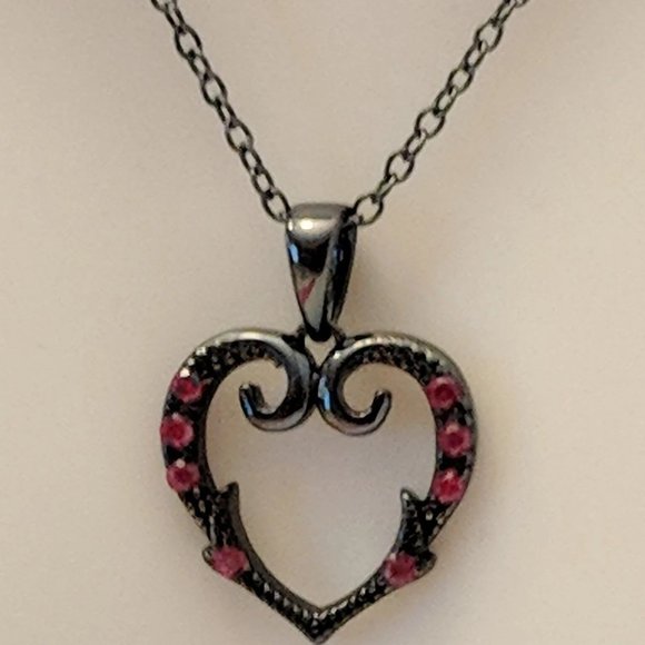 Punk Style Black Heart Pendant with Rubies In 925 Silver, Beautiful! - Picture 1 of 3